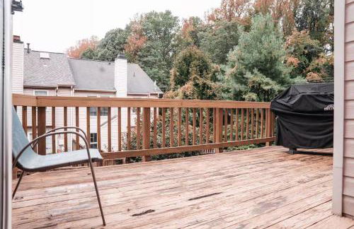 Cozy Springfield Townhome , WIFI , Pet Friendly - Foto 44