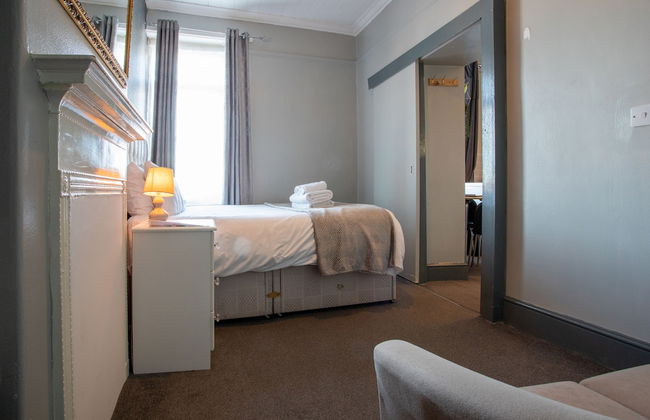 Old Barrington Arms Apartments - Foto 3