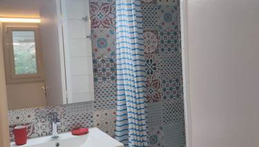 Les pieds dans l'eau aux Mers du Sud - Gruissan Les Ayguades - Foto 4, Shower