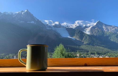 Amazing Mt Blanc View 2 Bed, Parking, 10mins walk - Photo 8