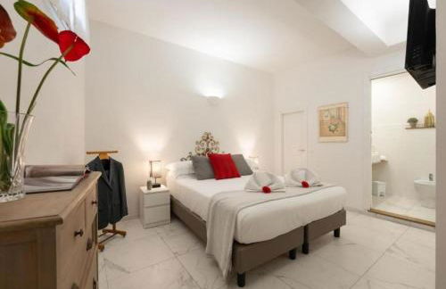 Avelli Pia Fourth Floor with 2 Bathrooms - Florence Charming Apartments - Delightful and bright 4rd-floor apartment without elevator, overlooking one of Florence's most beautiful squares, Exceptionally located for exploring the city - Foto 28