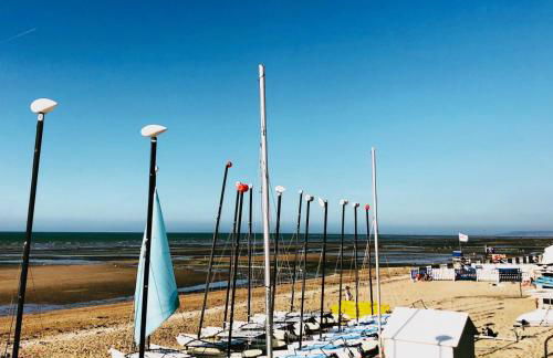Maison avec jardin, calme et ensoleillée à 2 minutes du centre-ville - Photo 3