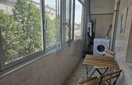 Light Spacious Almada Apartment - Foto 10