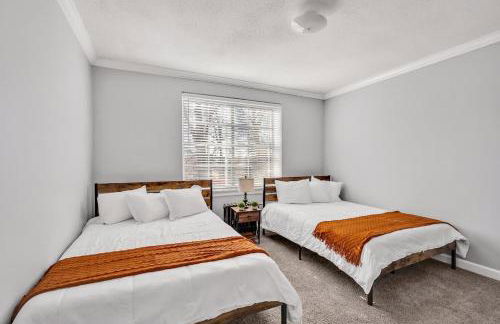 2BR Farmhouse Apt Near Everything - 2nd Floor - Foto 12