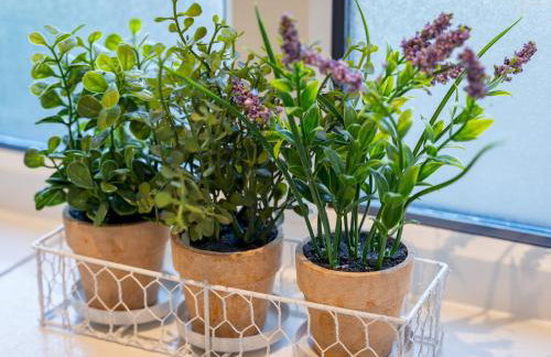 Pass the Keys Stylish 4 Bedroom Home with Parking in Borehamwood - Foto 29