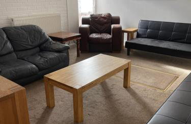 Spacious, Sleeps 18, 3 Bathrooms, Parking, Park, Mansfield - Foto 6