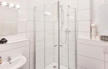 Tolstov Apartments - 1 or 3 Room Apartments - 30 Min Messe DUS - Photo 28