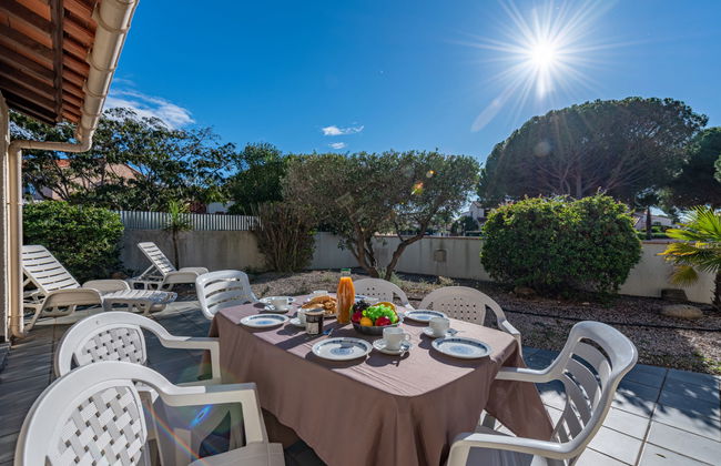 3 bedroom House in Saint-Cyprien with garden and terrace - Photo 5