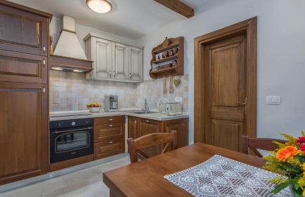 Beautiful Heritage Villa Croc with pool in Buje - Foto 14