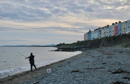 Glan y Mor, Sleeps 20, 8 Bedrooms, 8 Bathrooms, Seafront, Criccieth - Foto 60