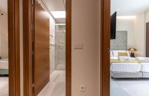 BiBo Suites Real Chancilleria - Photo 50