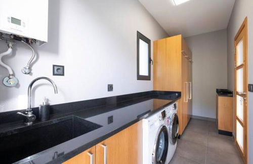 Yuri Big House - Photo 11