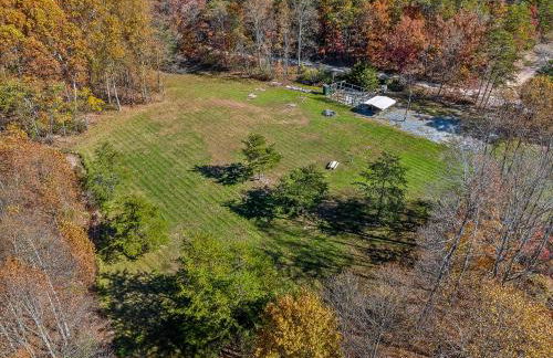 Overlook at Sleepy Creek -- Sleepy Creek Frontage, Secluded, Grill, Fire Pit, Deck, Family Friendly, Game Room, Fishing, Hammock, View, Fireplace - Foto 61
