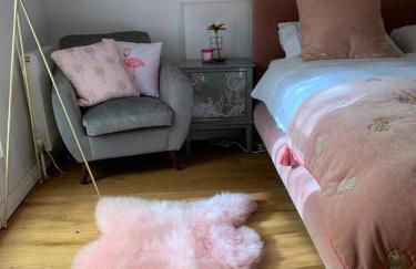 Boutique Bath apartment with 2 beautiful bedrooms - Photo 15