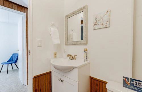 15mins to Downtown- Adorable on Taylor Both Units - Photo 47