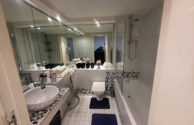 Luxury River View 2-bed Apt, Wifi, Garden, River - Foto 16