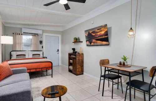 Chic Studio Near Downtown & Theme Parks - Foto 18