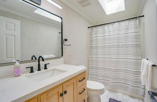 Modern 3BR Loft, Terrace & New Remodel, Sleeps 6 - Foto 2