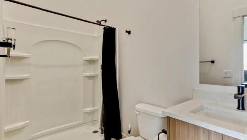 3 Min to DT - 2 Car Garage - Lux Townhome - King Bed - Foto 3