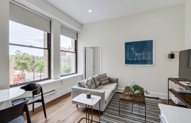 Sosuite 1BR Apt w W D Gym Lounge Park View - Foto 1