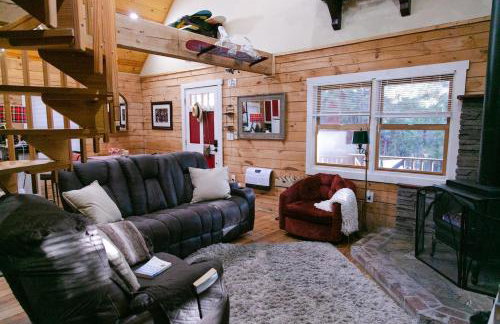 Majestic Log A Frame by Lake, Loft & Deck - Foto 7