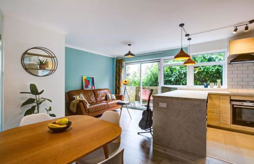 Stylish quiet garden flat with parking in London Zone 4 - Foto 21