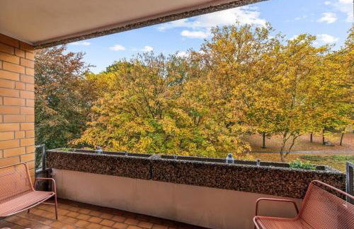 NASA Homes I Moderne Suite I Zentral I 3 Zimmer I 3 Balkone I neu renoviert I Smart TV I Hotelbetten - Foto 24