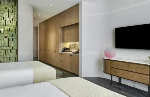 SLS Lux Brickell Exclusive by Palermo Home Miami - Photo 33