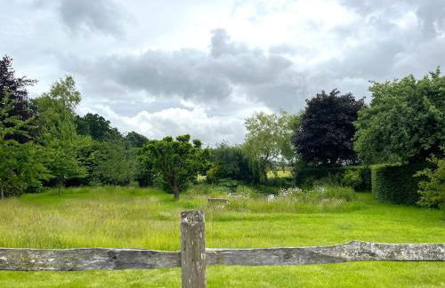 Library Cottage by inspirestays-com - Foto 26