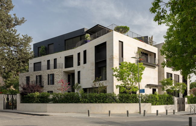 The Y House - Photo 64