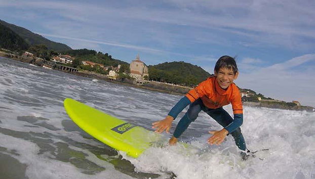 Corso di surf a Mundaka