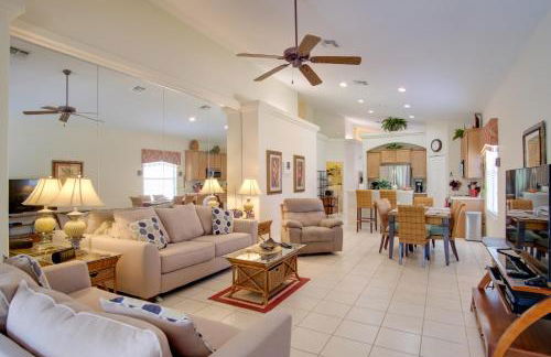 Sunny Villa with Lanai 17 Mi to Disney! - Foto 14