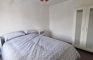 The Ugly Duckling - Photo 19