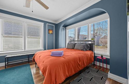 Cozy & Creative Top Unit in Lou's Arts District - Foto 45