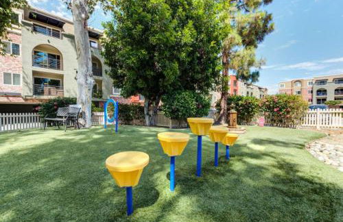 Woodland Hills 2BR w Pool Gym nr Warner Center LAX-699 - Foto 27