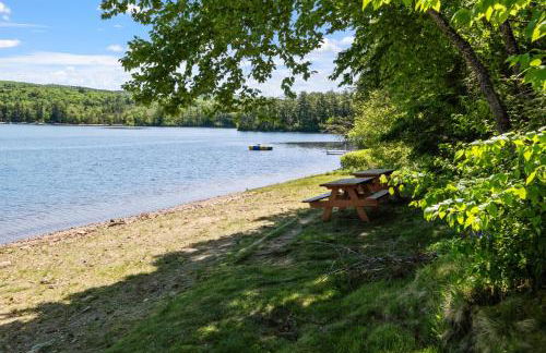 Idyllic Lakeside Getaway home - Foto 68