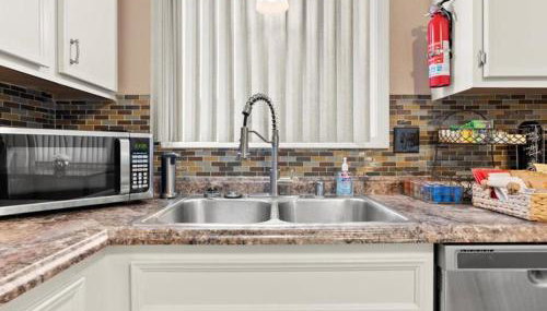 Lovely 3-bedroom rental unit with free parking! - Foto 5