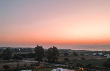 Aphrodite Luxury Suites, Private Heated Pool & Jacuzzi -Romantic Escape for Couples - Photo 40