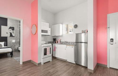 Unit 106 Stylish Condo with Free Parking and Close to Downtown - Foto 4