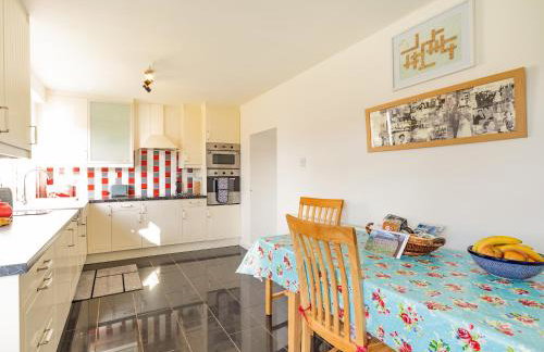 Blue House - Photo 9