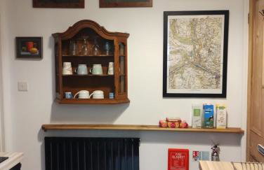 The Cabin - Great Views, Garden, Netflix, Near Town - Photo 11