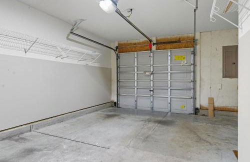 Entire home in prime Raleigh with community pool, dog park and golf course - Photo 34