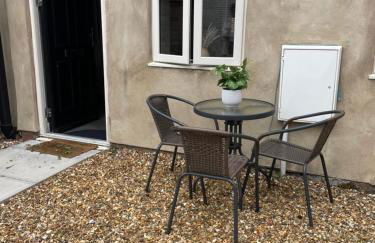 Cedar House by ShortStays4U A modern 2 bedroom house with free parking in town centre! - Foto 11