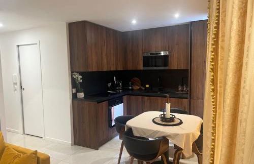 Deux. Pièces face à la scène. - Foto 2