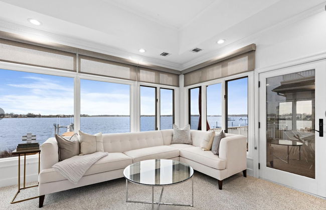 Monmouth Beach 4BR Villa on the Water - Foto 27