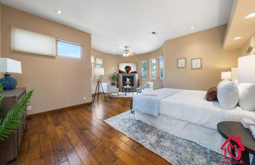 Elena's Sandia Sanctuary - An Irvie Home - Photo 13