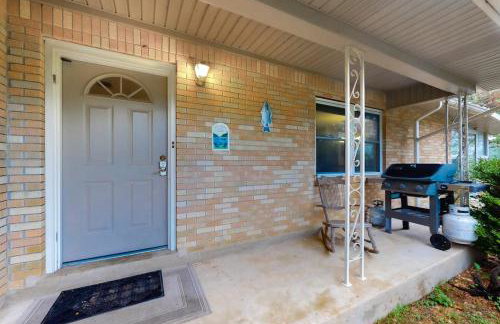 Wonderful Lakefront Home with Yard, Water Views, Central AC, WiFi, Private W/D - Foto 21