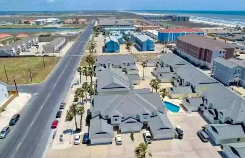 Spacious Home, Short Walk to Beach, Heated Pool! - Foto 18