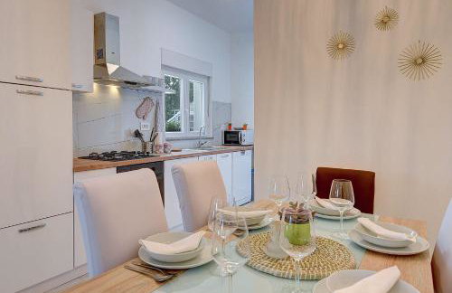 Apartment mit großem Garten, Spielbereich - Photo 11