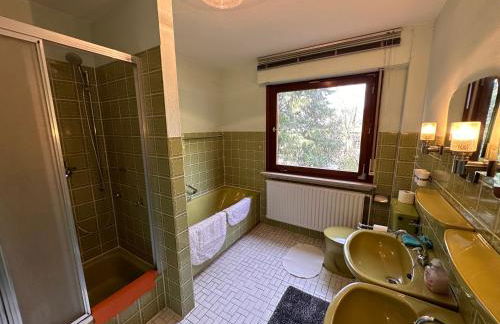 Private Spacious Villa near Winterberg and Willingen 14 Guests HUGE GARDEN Free Parking for Multiple Cars - Foto 34